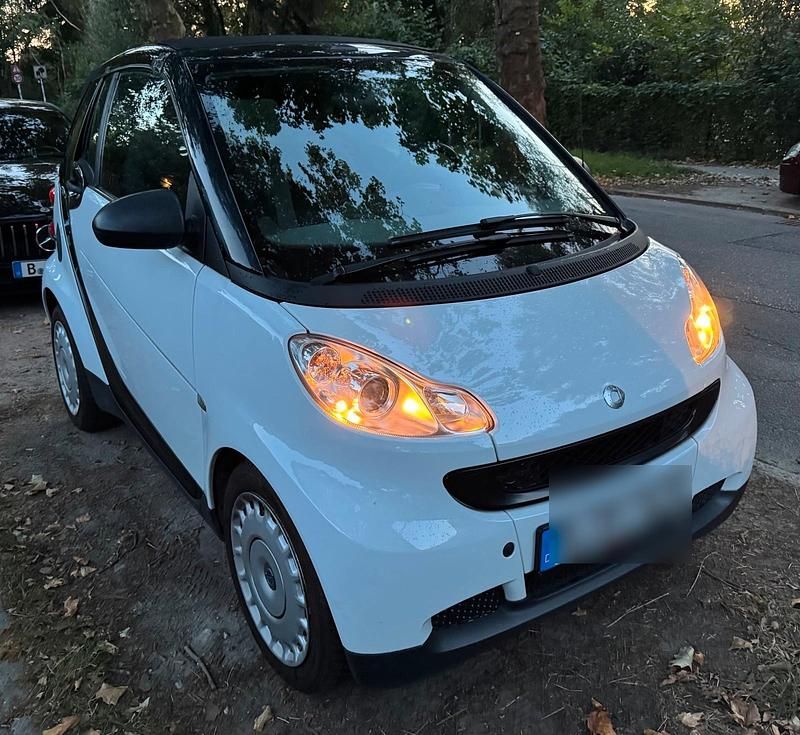 Weiß Gebraucht 2010 Smart ForTwo Cabrio Cabrio | 3.100 € (Fairer Preis) - Bild 1/4