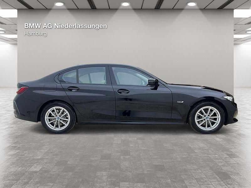 Gebraucht BMW 320e 163 PS (119 kW) 2022 Schwarz Limousine