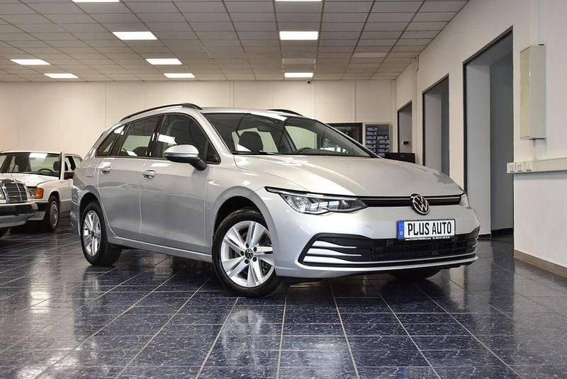 Gebraucht VW Golf VIII 116 PS (85 kW) 2021 Silber Kombi