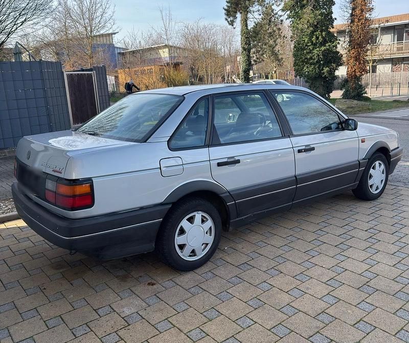 Gebraucht VW Passat GT 116 PS (85 kW) 1991 Silber Limousine