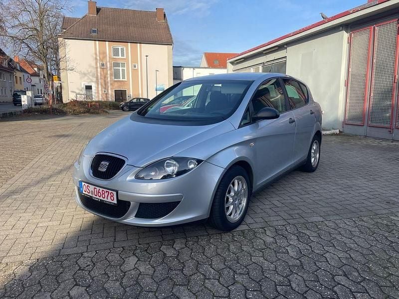 Silber Gebraucht 2006 Seat Toledo Fresh Limousine | 1.750 € (Superpreis) - Bild 1/4
