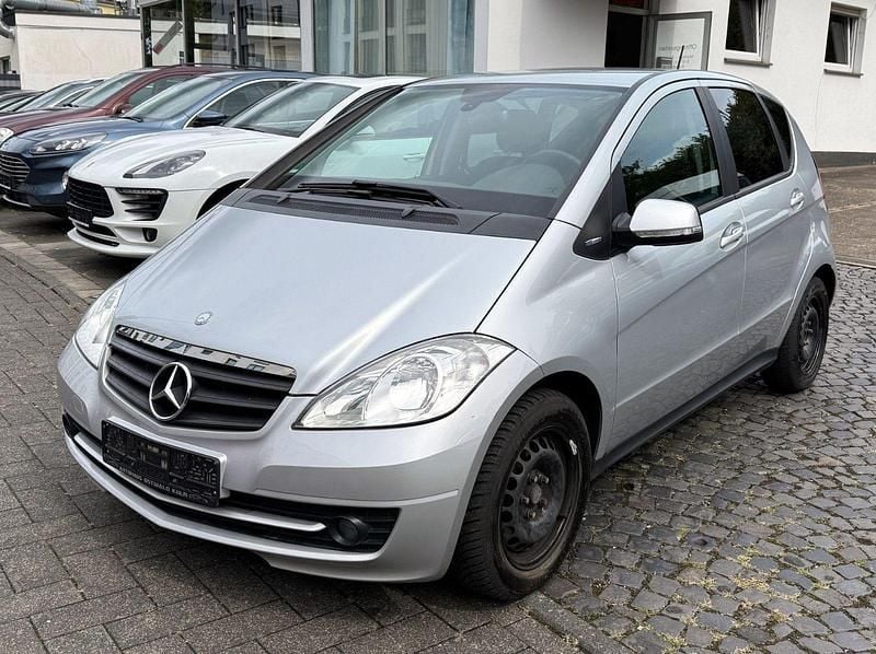 Silber Gebraucht 2010 Mercedes A160 Kleinwagen | 3.199 € (Superpreis) - Bild 1/4