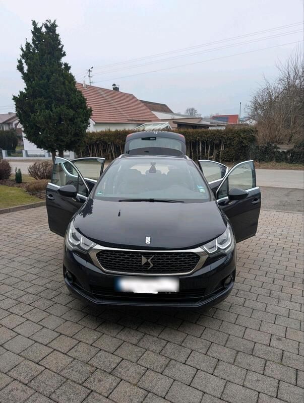 Blau Gebraucht 2016 DS Automobiles DS4 Crossback SUV | 9.500 € - Bild 1/4