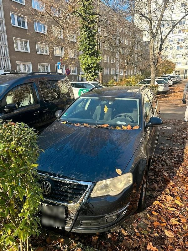 Blau Gebraucht 2007 VW Passat Kombi | 800 € (Superpreis) - Bild 1/4
