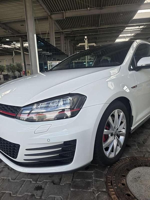Weiß Gebraucht 2016 VW Golf VII GTI Kleinwagen | 13.333 € (Superpreis) - Bild 1/4