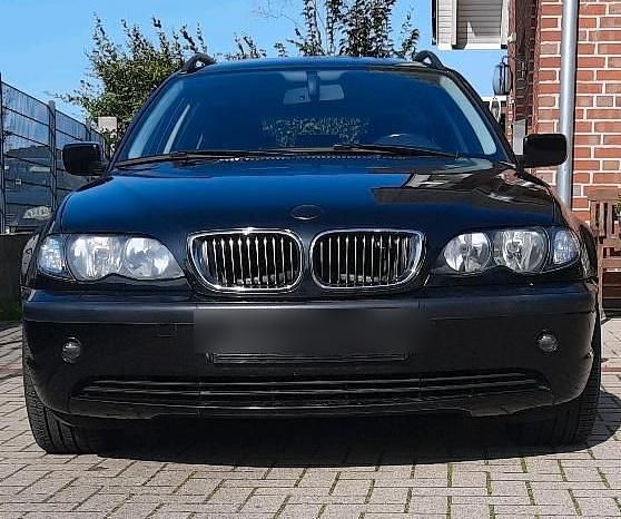 Schwarz Gebraucht 2003 BMW 318 Kombi | 1.600 € (Guter Preis) - Bild 1/4