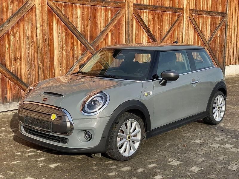 Grau Gebraucht 2021 Mini Cooper SE Classic Kleinwagen | 14.300 € (Superpreis) - Bild 1/4