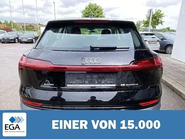 Gebraucht Audi e-tron 300 kW (408 PS) 2023 Schwarz metallic SUV