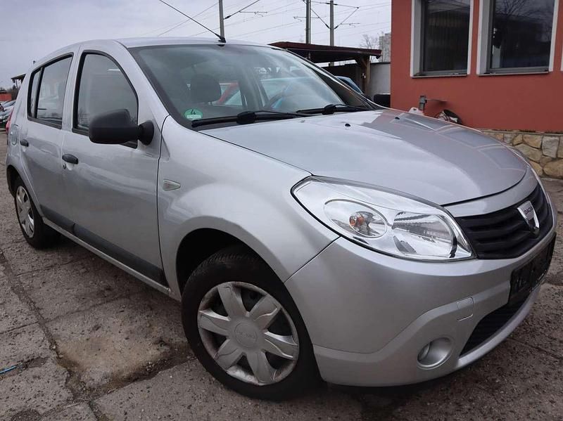 Gebraucht Dacia Sandero 75 PS (55 kW) 2009 Platingrau Kleinwagen