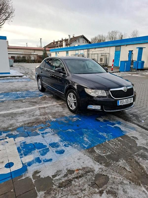 Schwarz Gebraucht 2009 Skoda Superb Limousine | 8.500 € - Bild 1/4