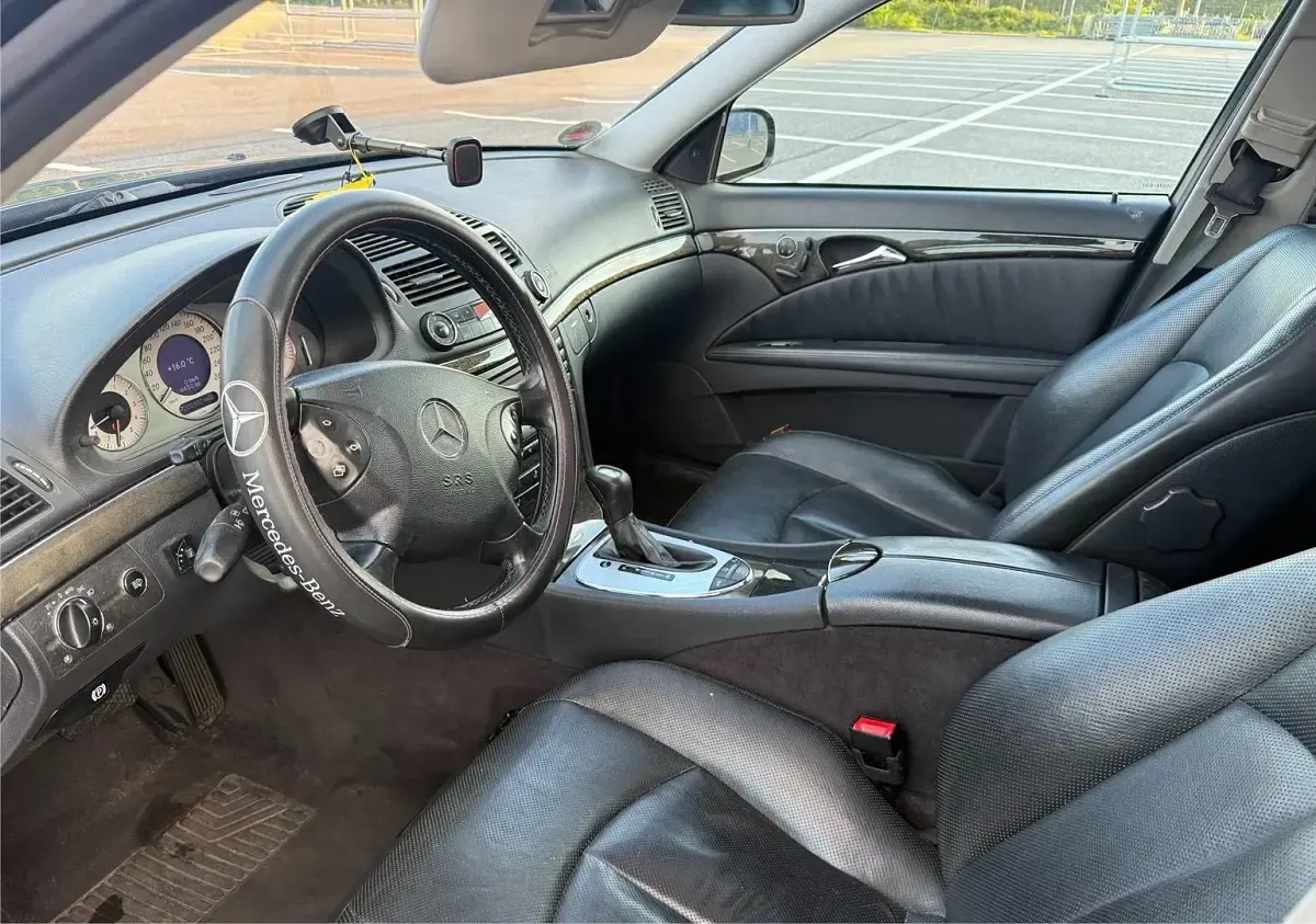 Gebraucht Mercedes E500 306 PS (225 kW) 2003 Schwarz Limousine