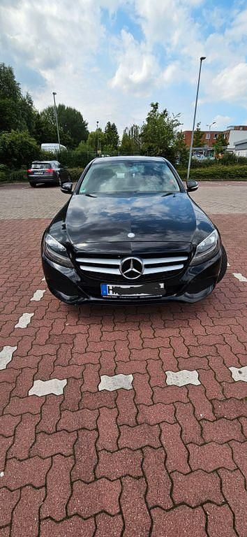 Schwarz Gebraucht 2015 Mercedes C200 Limousine | 9.800 € (Guter Preis) - Bild 1/4