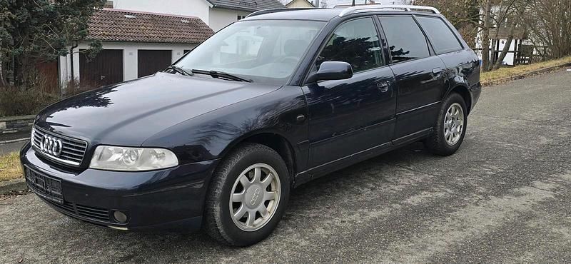 Second-hand Audi A4 115 CP (84 kW) 2000 Albastru Break