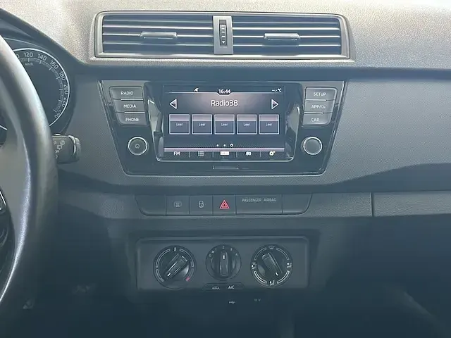 Gebraucht Skoda Fabia Ambition 95 PS (69 kW) 2021 Silber Kleinwagen