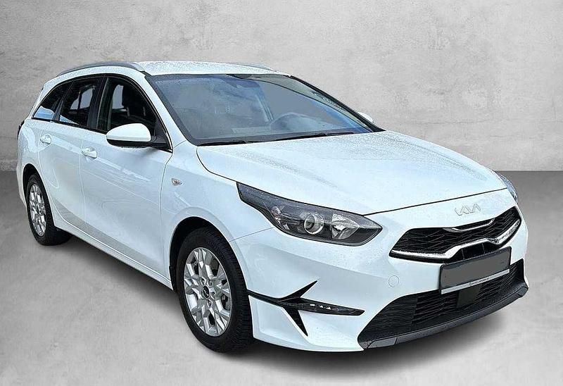 Neu Kia Ceed 101 PS (74 kW) 2025 Weiß Kleinwagen