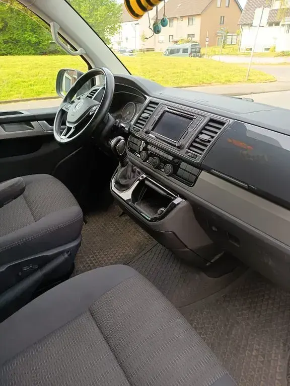 Gebraucht VW Multivan 199 PS (146 kW) 2019 Schwarz Van / Kleinbus