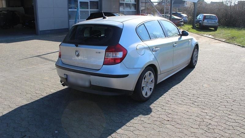 Gebraucht BMW 116 116 PS (85 kW) 2005 Silber Kleinwagen