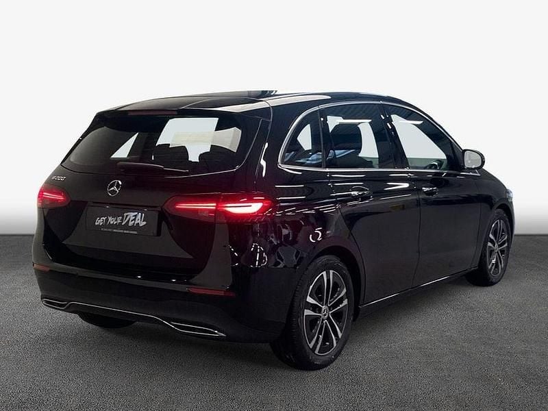 Gebraucht Mercedes B200 Advanced Plus 163 PS (119 kW) 2025 Schwarz Van / Kleinbus