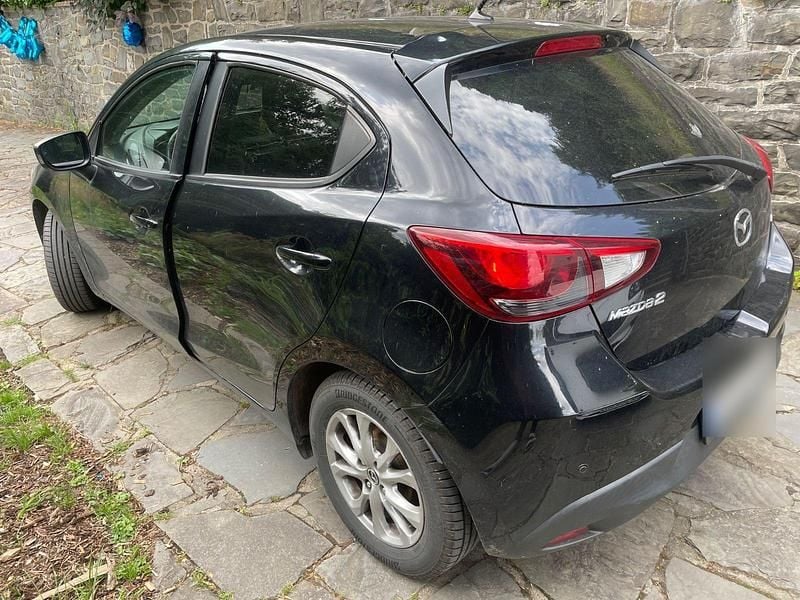 Gebraucht Mazda 2 Exclusive-Line 90 PS (66 kW) 2015 Schwarz Kleinwagen