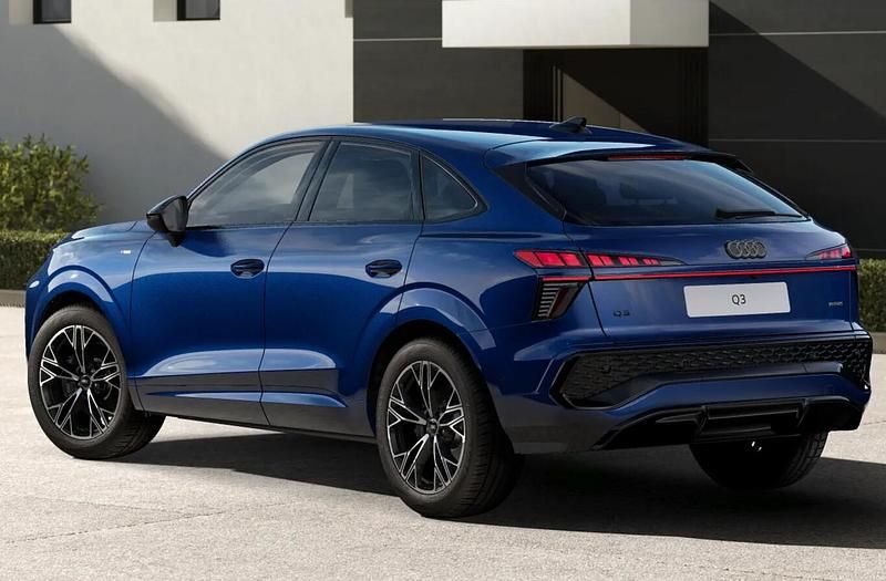 Neu Audi Q3 Sportback Ambiente 265 PS (194 kW) 2026 Navarrablau metallic SUV