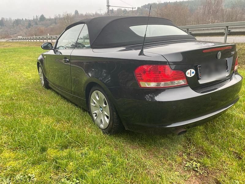 Gebraucht BMW 118 Cabriolet 143 PS (105 kW) 2009 Schwarz Cabrio