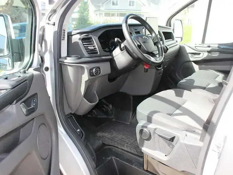 Gebraucht Ford Transit Custom Trend 131 PS (96 kW) 2021 Silber (metallic) Van