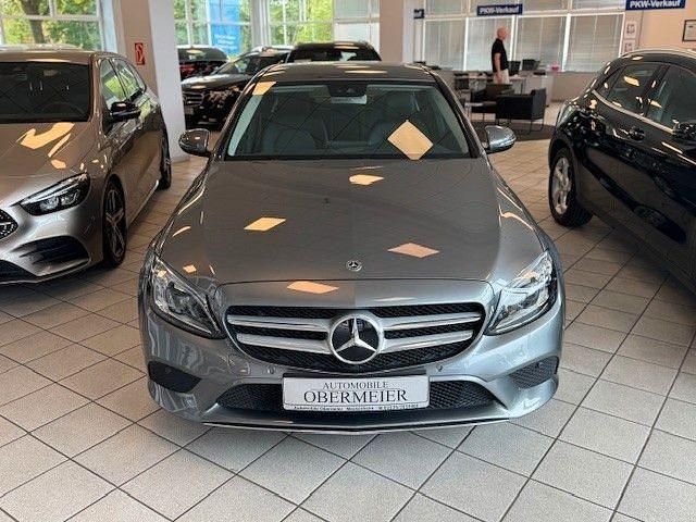 Gebraucht Mercedes C300 258 PS (189 kW) 2018 Grau (selenitgrau) Limousine