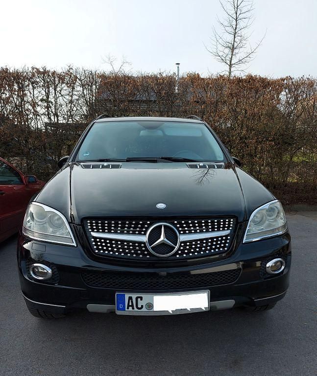 Gebraucht Mercedes ML320 224 PS (164 kW) 2008 Schwarz SUV