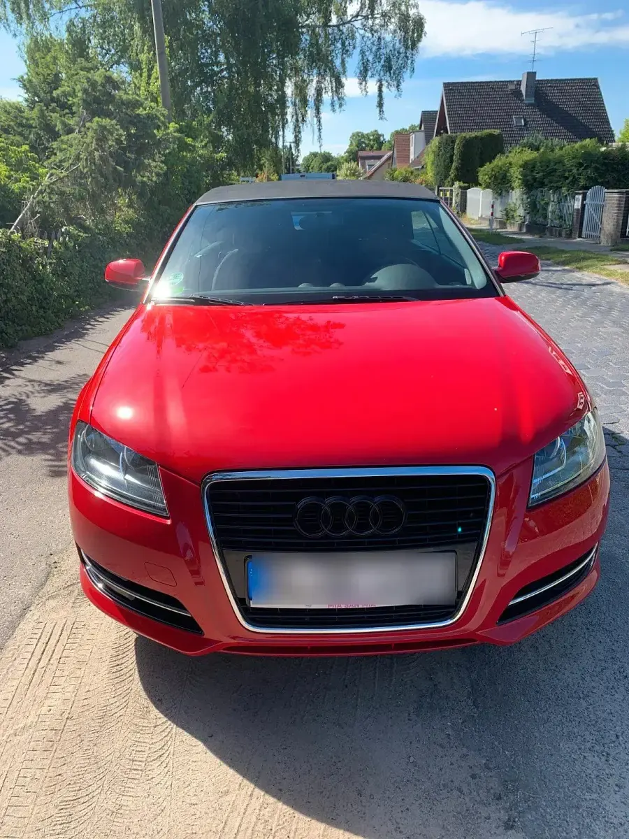 Gebraucht Audi A3 Cabriolet Basis 105 PS (77 kW) 2012 Rot Cabrio