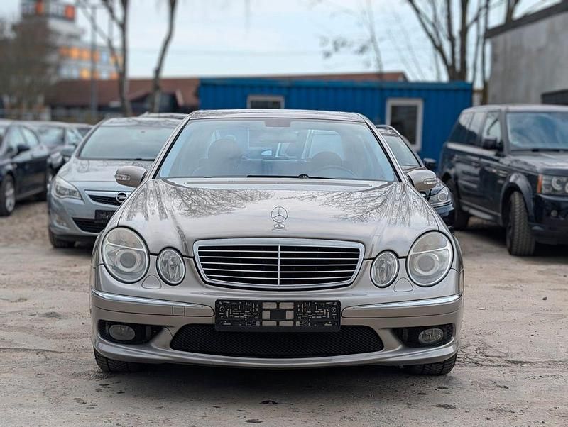 Gebraucht Mercedes E320 Avantgarde 224 PS (164 kW) 2003 Silber Limousine