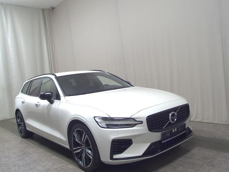 Gebraucht Volvo V60 Plus 253 PS (186 kW) 2022 Weiss Kombi