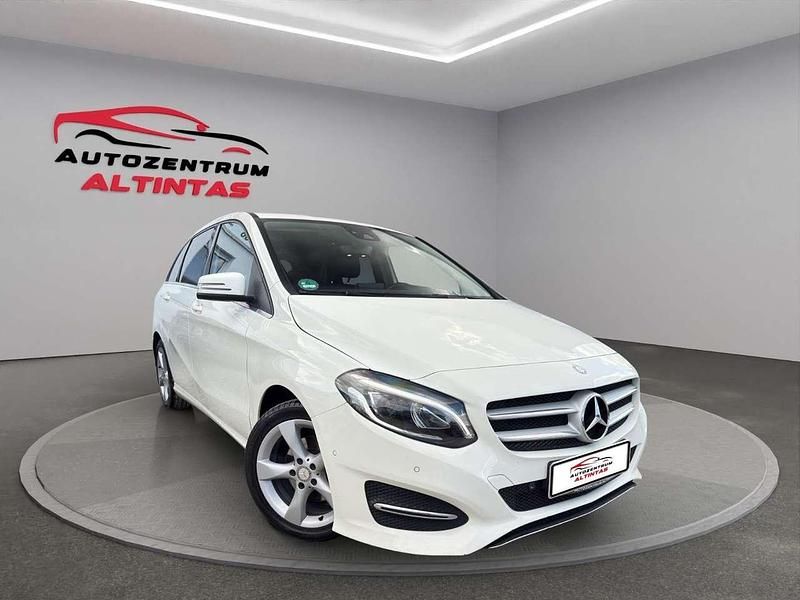 Gebraucht Mercedes B180 Style 122 PS (89 kW) 2016 Weiß Van / Kleinbus