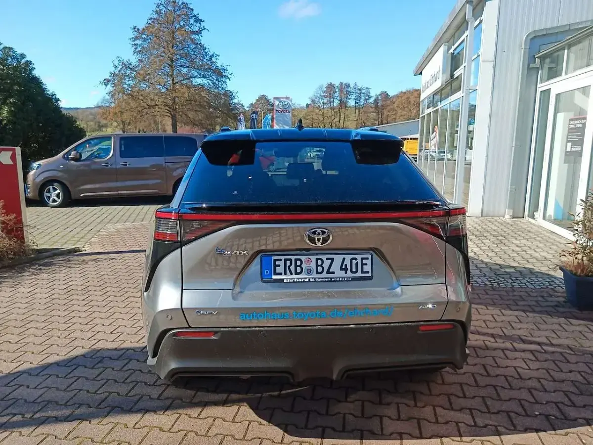 Gebraucht Toyota bZ4X Lounge 252 kW (343 PS) 2026 Grau SUV