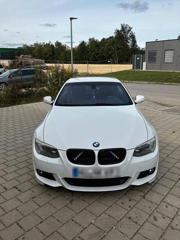 Weiß Gebraucht 2010 BMW 335 Cabriolet M Performance Cabrio | 20.000 € (Guter Preis) - Bild 1/4