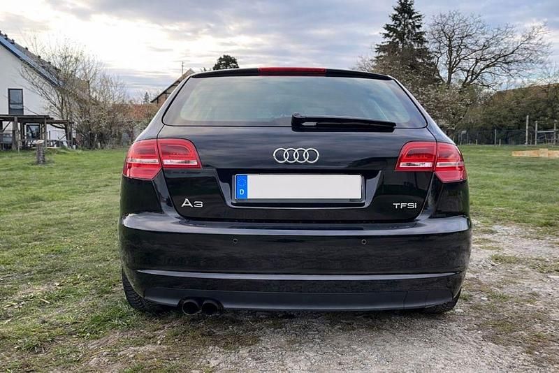 Gebraucht Audi A3 Attraction 125 PS (91 kW) 2012 Schwarz Kleinwagen