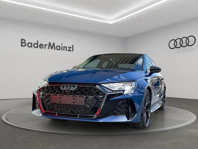 Blau Gebraucht 2025 Audi RS3 Sport Kleinwagen | 74.299 € (Teuer) - Bild 1/4