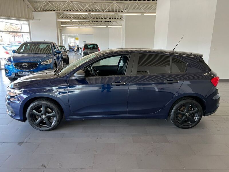 Gebraucht Fiat Tipo Pop 95 PS (69 kW) 2016 Blau Limousine