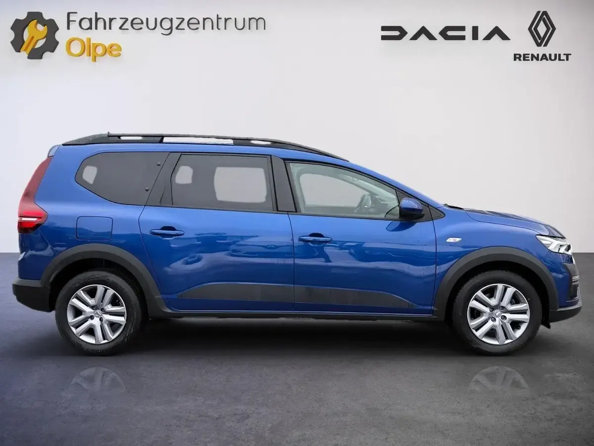 Gebraucht Dacia Jogger Comfort 101 PS (74 kW) 2022 Stahlblau Van / Kleinbus