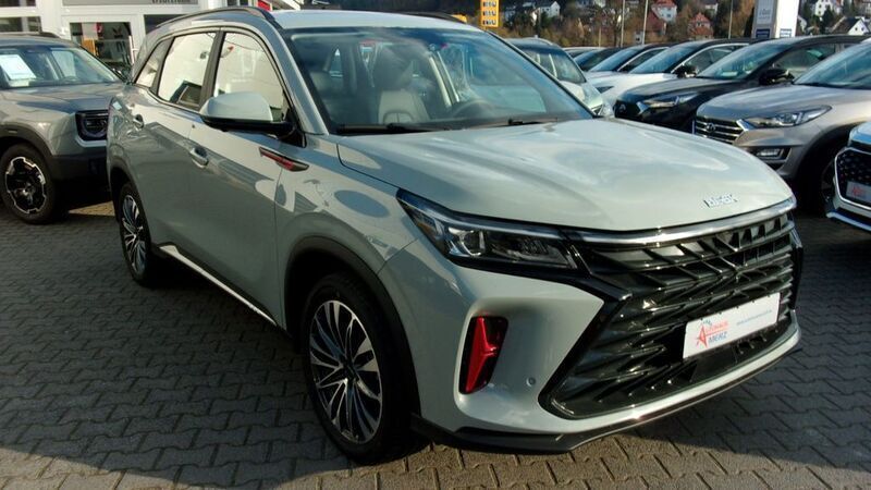 Neu DFSK Fengon 177 PS (130 kW) 2025 Grau SUV