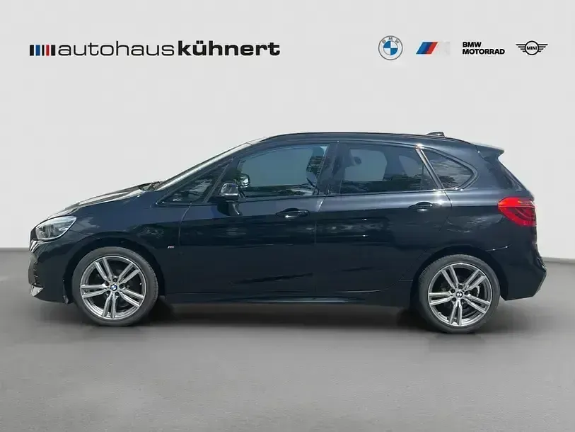 Gebraucht BMW 220 Active Tourer M Sport 190 PS (139 kW) 2022 Schwarz Van / Kleinbus