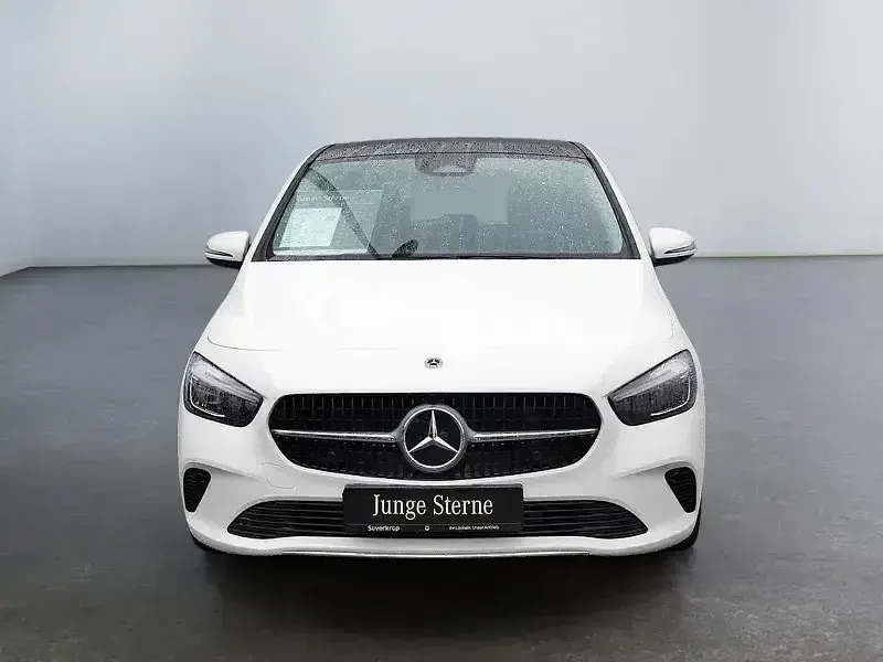 Gebraucht Mercedes B200 Progressive 150 PS (110 kW) 2025 Weiß Van / Kleinbus