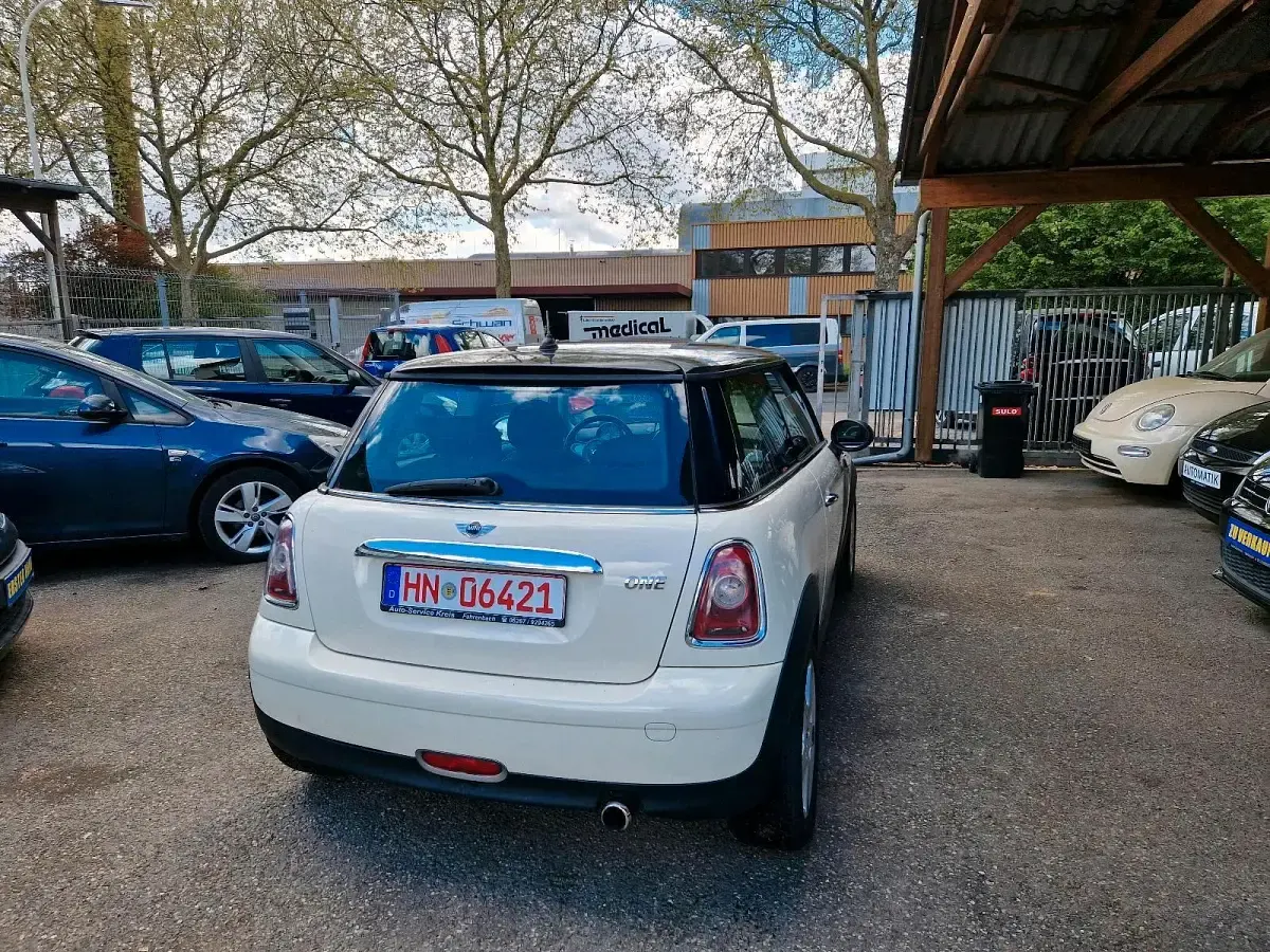 Gebraucht Mini ONE 95 PS (69 kW) 2009 Weiß Kleinwagen