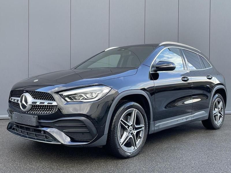Schwarz Gebraucht 2022 Mercedes GLA250 AMG line SUV | 33.950 € (Guter Preis) - Bild 1/4
