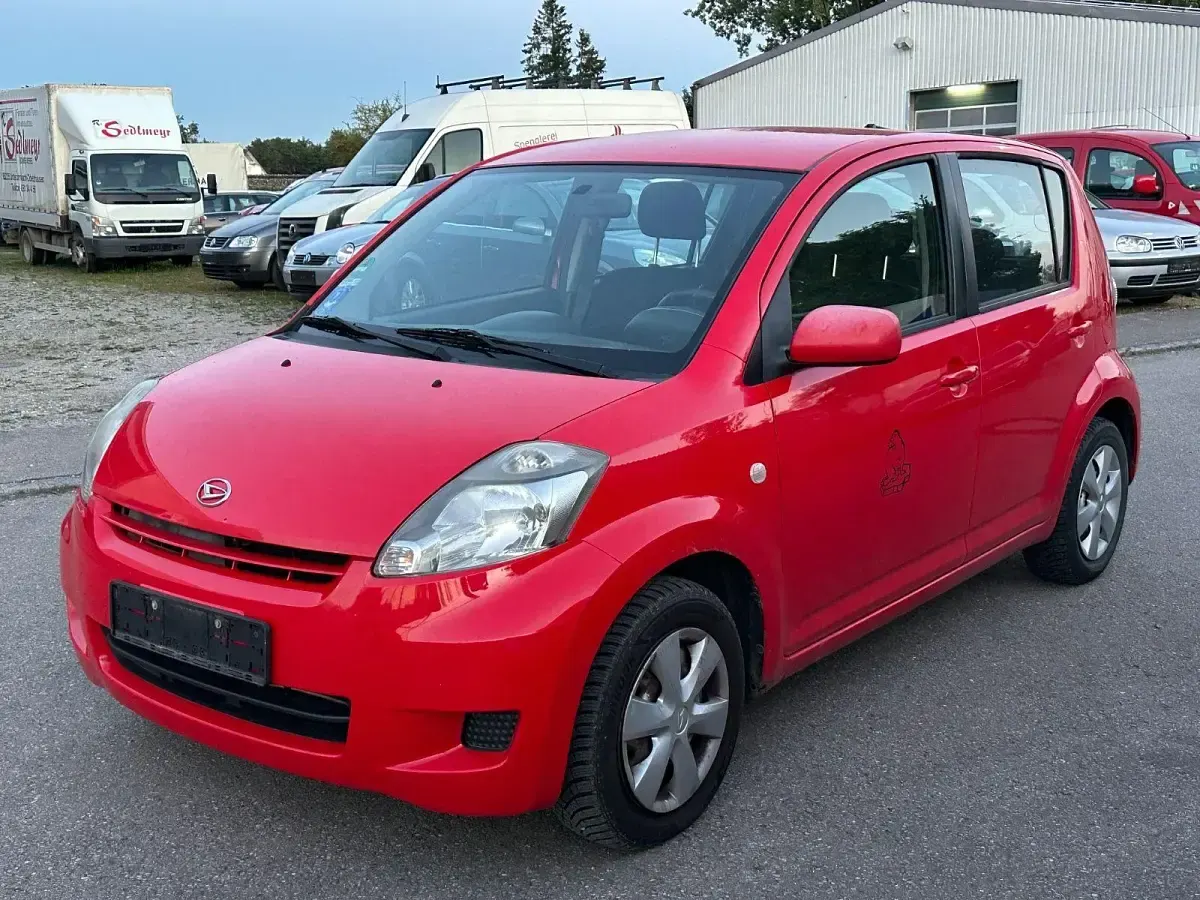 Gebraucht Daihatsu Sirion 69 PS (50 kW) 2008 Rot Kleinwagen