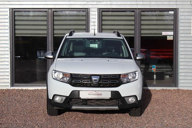 Gebraucht Dacia Sandero Prestige 90 PS (66 kW) 2017 Weiß Limousine