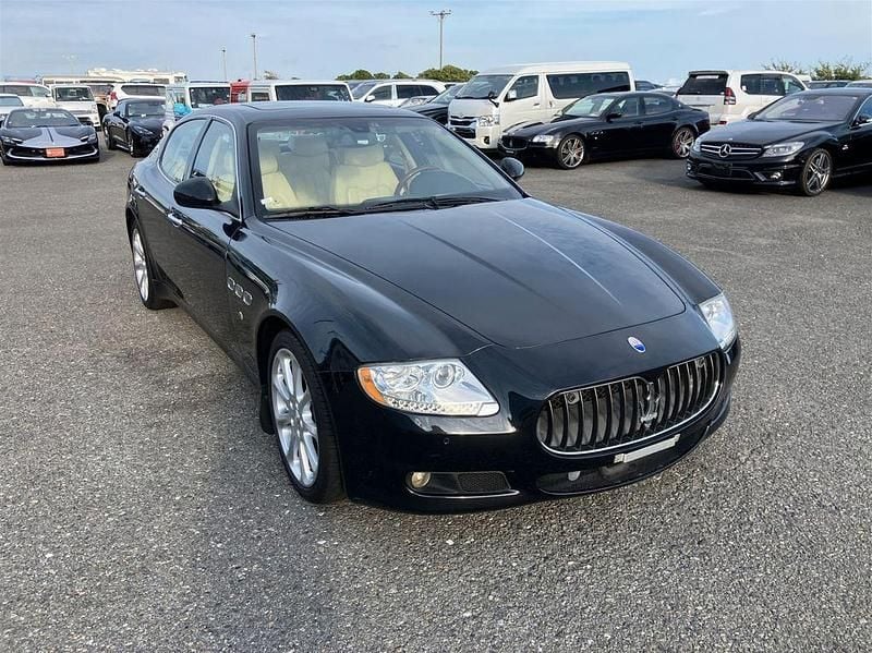 Schwarz Gebraucht 2010 Maserati Quattroporte Limousine | 27.500 € (Fairer Preis) - Bild 1/4