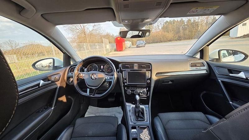 Gebraucht VW Golf VII Highline 150 PS (110 kW) 2017 Weiß Kombi