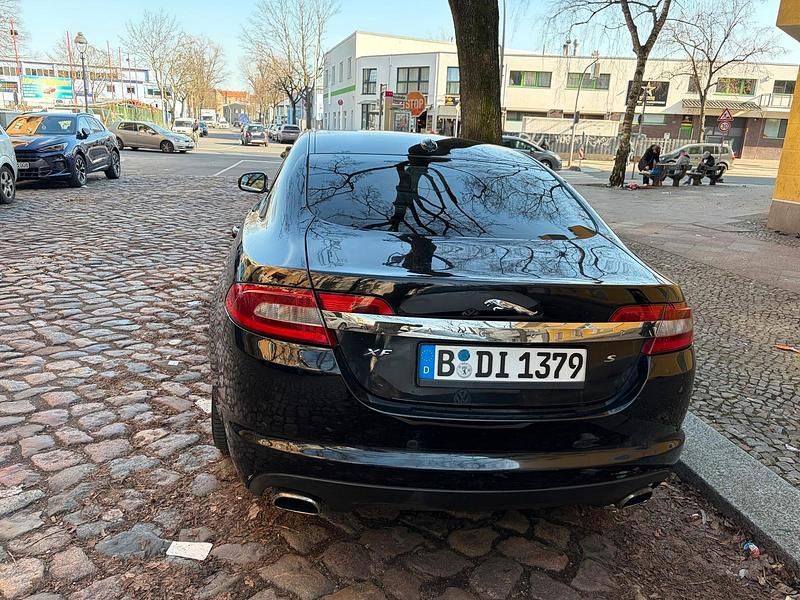 Gebraucht Jaguar XF S 275 PS (202 kW) 2011 Schwarz Limousine