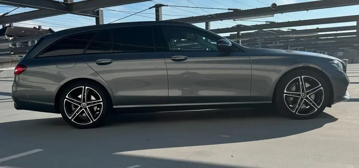 Używany Mercedes E400 Avantgarde 340 KM (250 kW) 2019 Szary Kombi