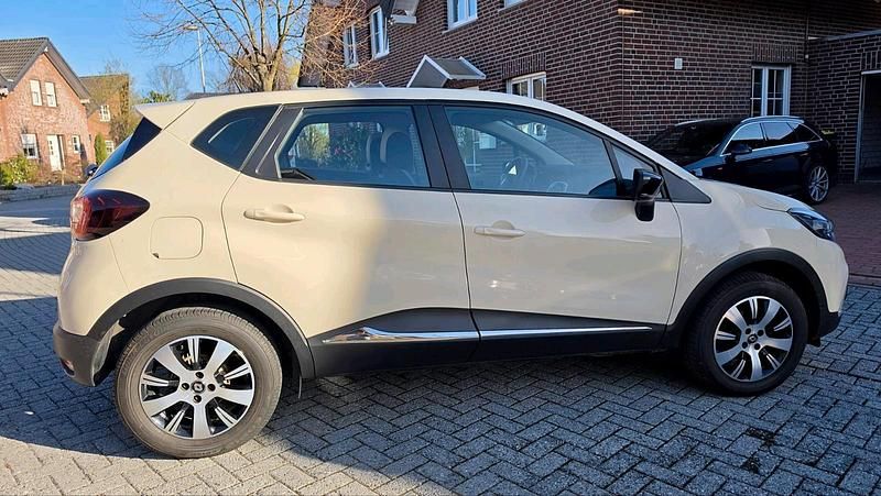 Gebraucht Renault Captur 90 PS (66 kW) 2017 Beige SUV